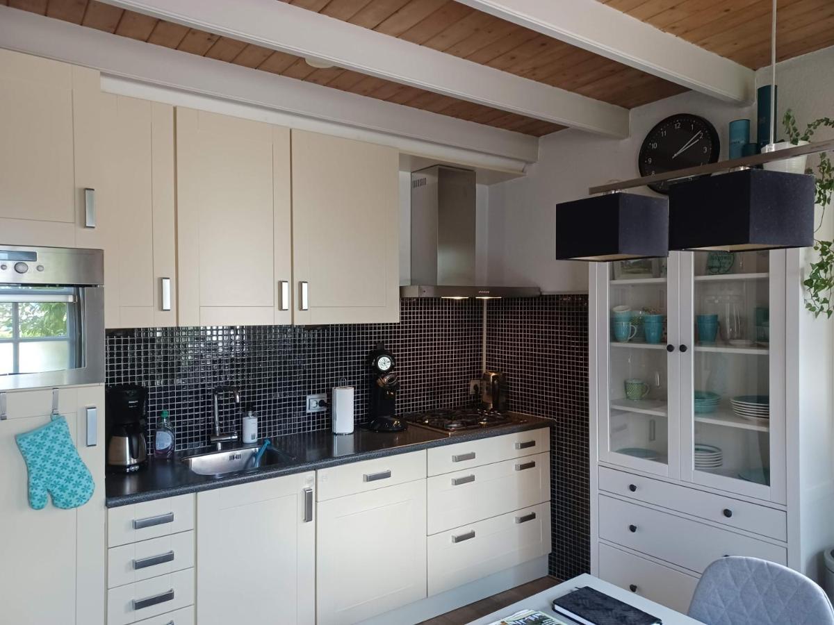 Karakteristiek Huis In Centrum Winsum Met Nieuwe Badkamer Ngoại thất bức ảnh